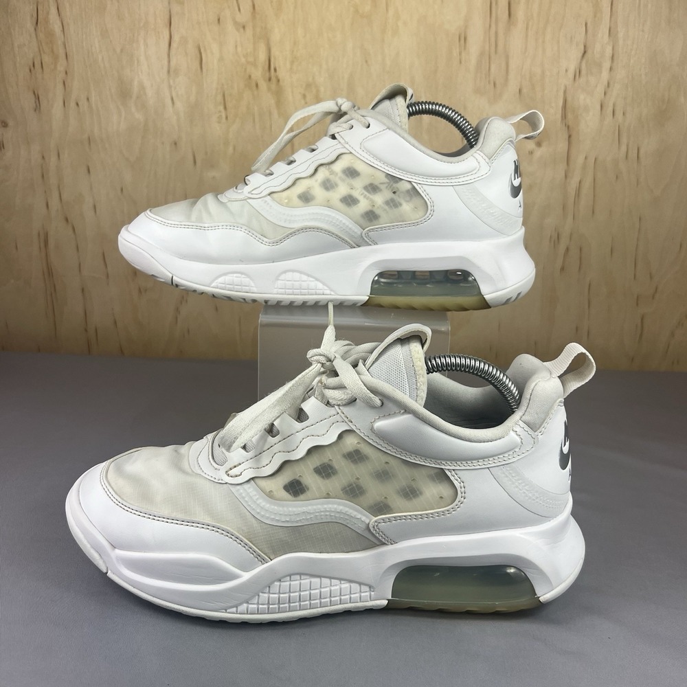 Nike Jordan Max 200 Men's White Sneakers CD6105-101 Size 8 Used